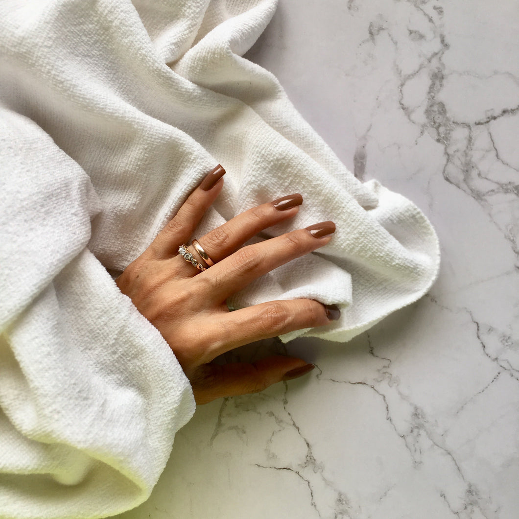 Dark brown gel nail wrap that's easy to apply in 20 pieces