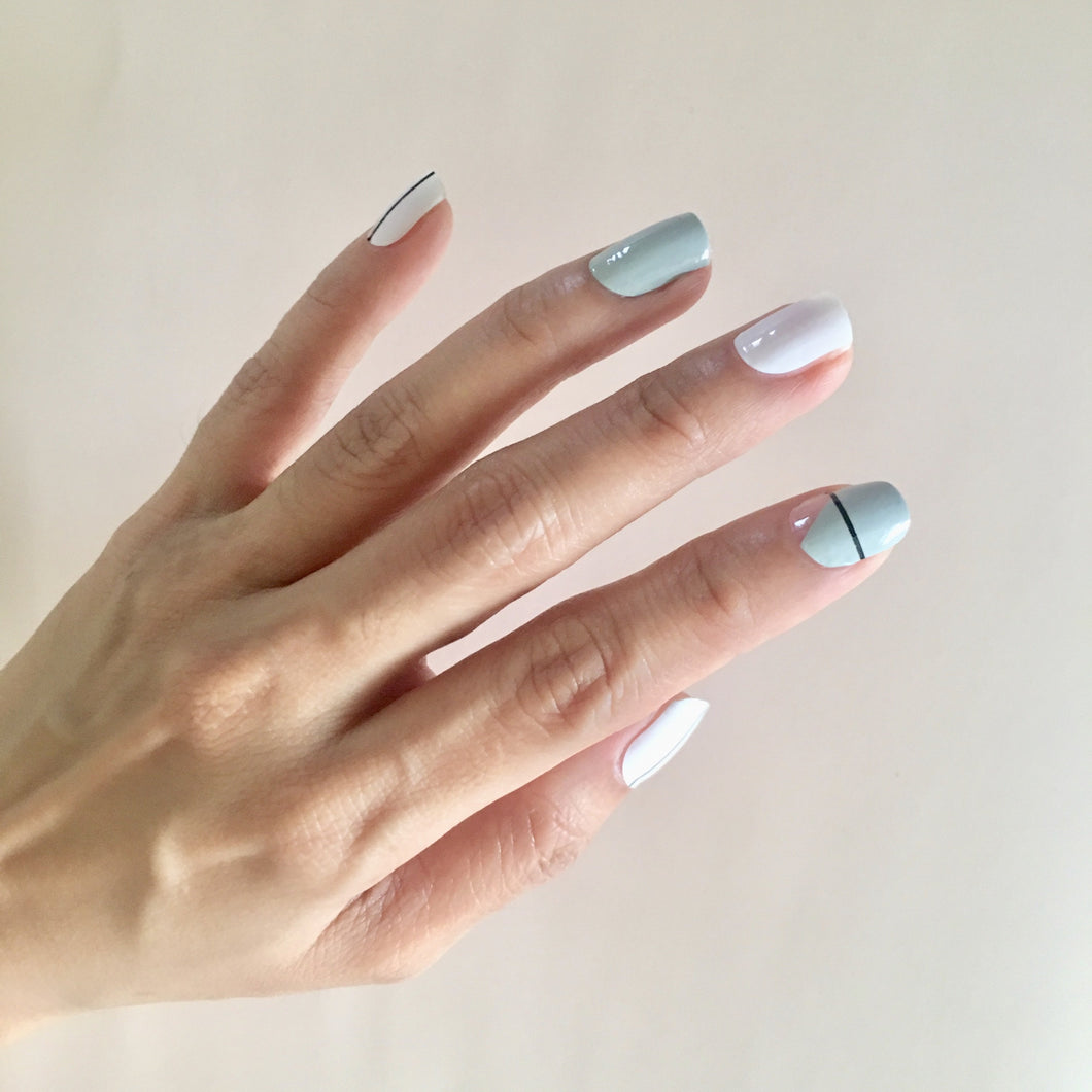 White and mint green minimalist design gel nail wrap in 20 pieces